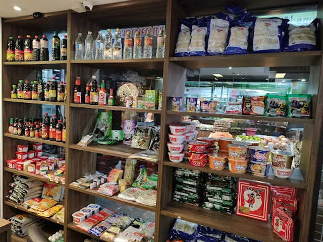 Gaijin Emporio Oriental