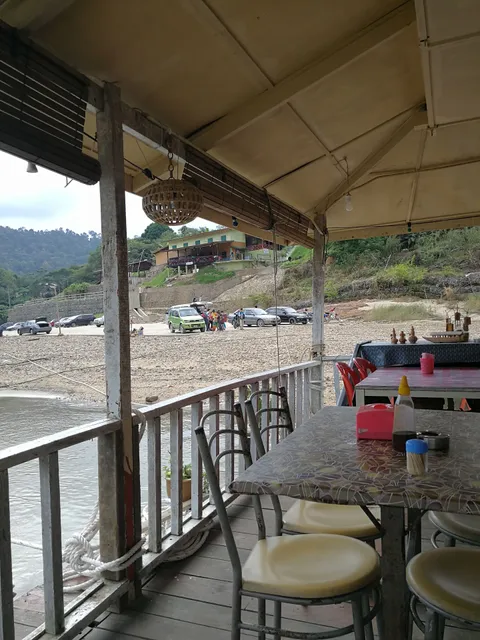 River Boat Restaurants