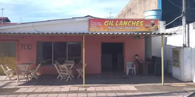 Gil lanches