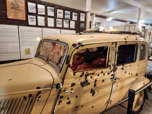 Bonnie & Clyde Ambush Museum