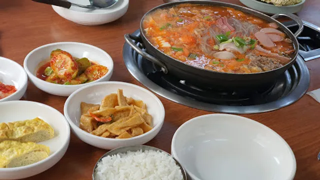 Kim's Budae Jjigae