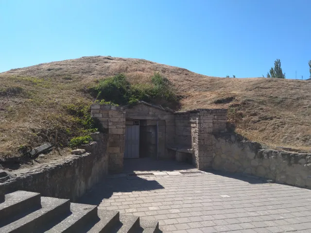 Melek-Chesmensky mound