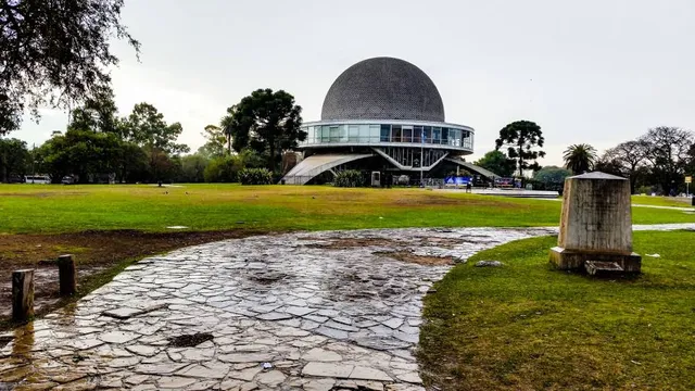 Plaza Dr. Benjamín A. Gould