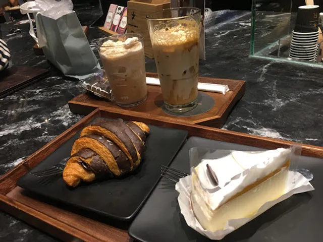 Starbucks Reserve Boramae Park