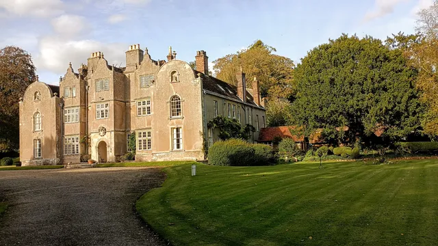 Edmondsham House & Gardens