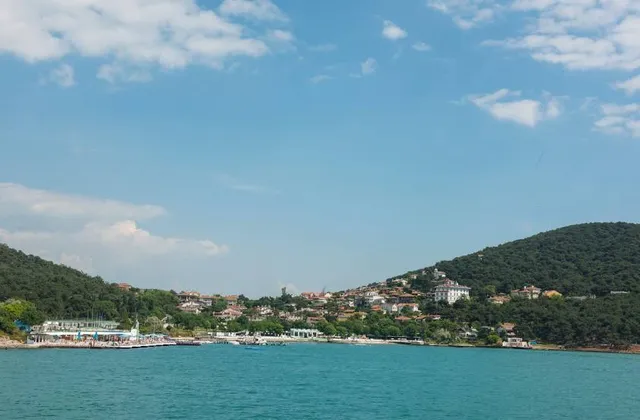 Aqua Green Beach Heybeliada