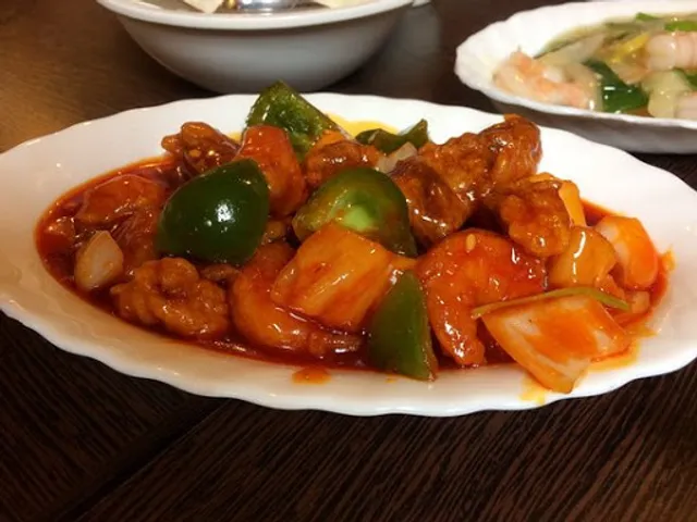 THE EXCLUSIVE KITCHEN