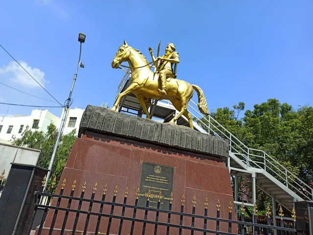 Dheeran Chinnamalai Gounder Statue