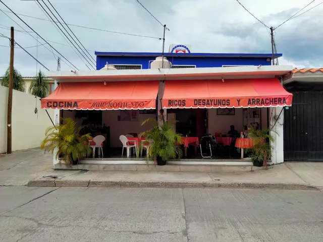 Cocina Económica Mucho Gusto