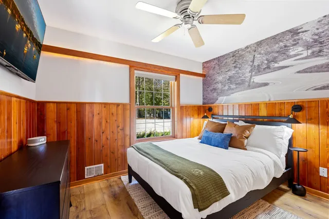 Spruce and Shore Motel