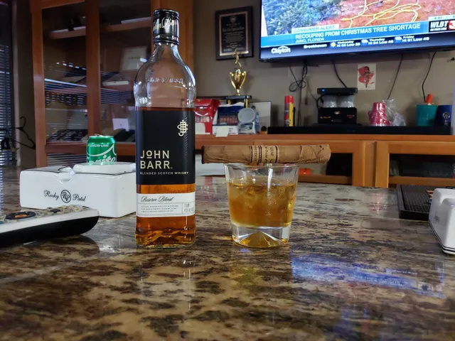 Rivercity Cigar & Brew