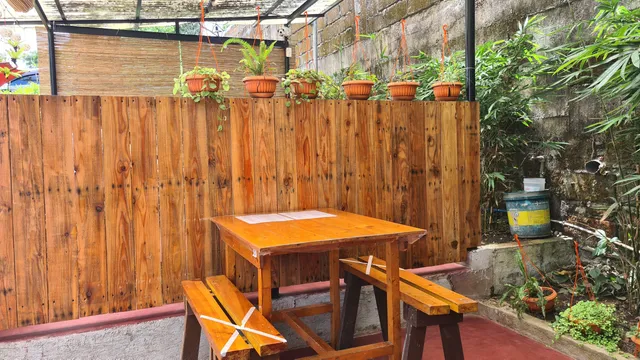 Char's Garden Cafe - Tagaytay