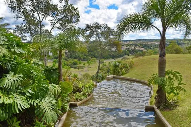 Country Club Commerce