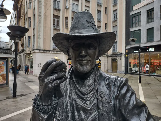 Estatua de Tino Casal