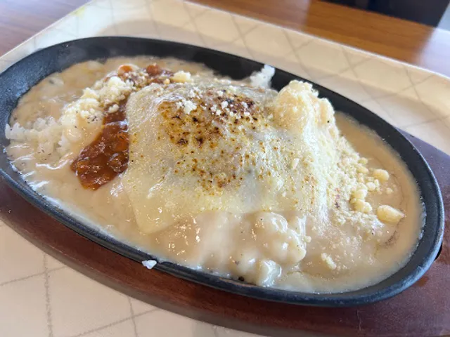 スカイレストラン (情報研究棟内8階)