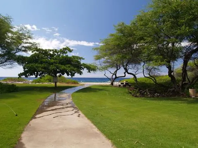 Holoholokai Beach Park