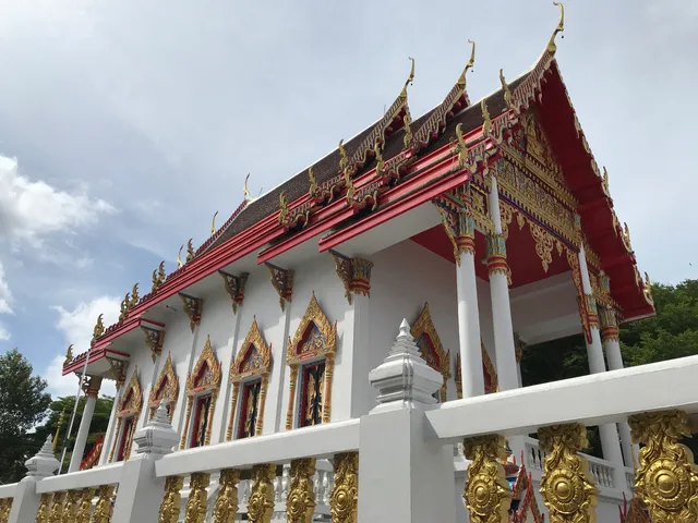 Wat Bang Nam Phueng Nok