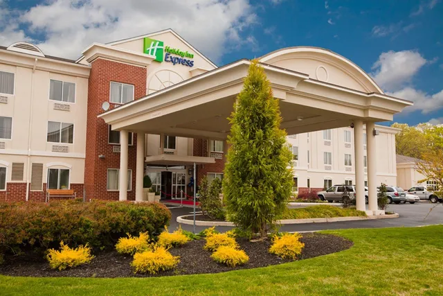 Holiday Inn Express & Suites Vineland Millville by IHG