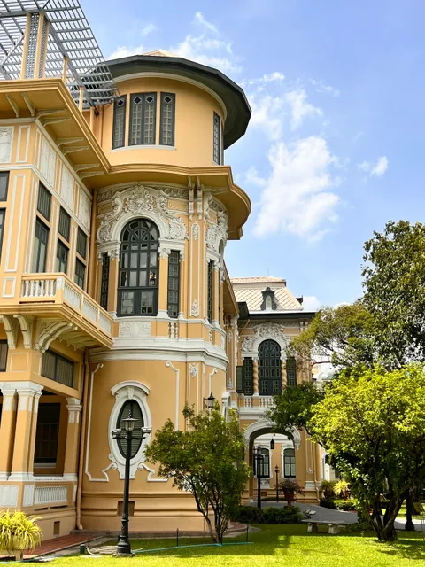 Bang Khun Phrom Palace