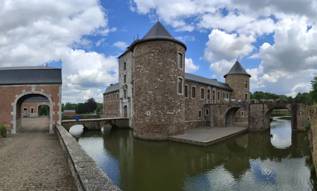 Château de Neuville-en-Condroz Neupré