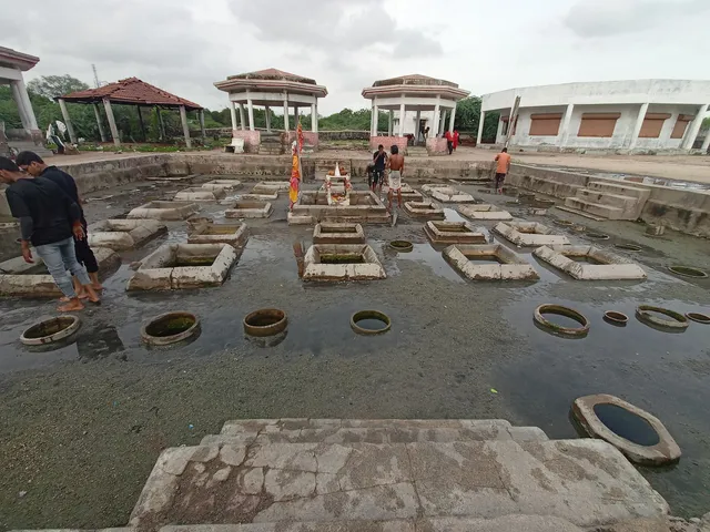 Garam Pani Kund