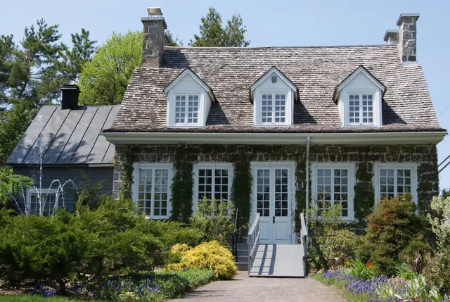 House and Gardens Antoine Lacombe