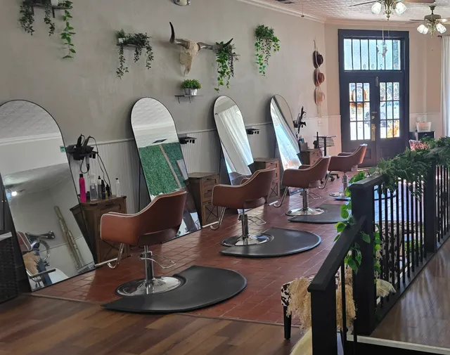 The Beauty Box Salon
