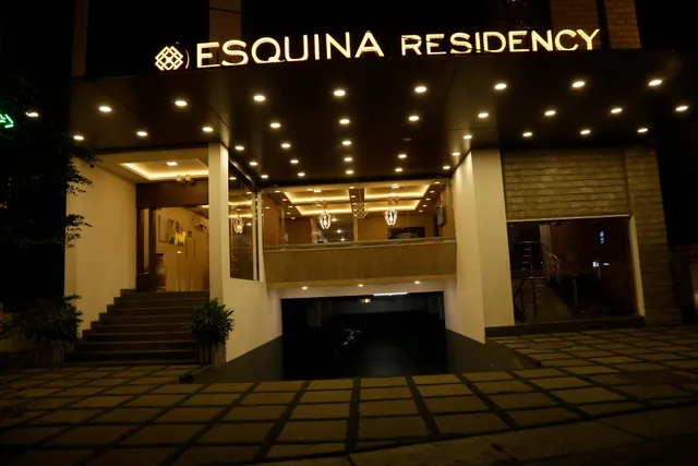 Esquina Residency