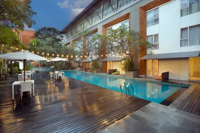 HARRIS Hotel & Residences Sunset Road - Bali