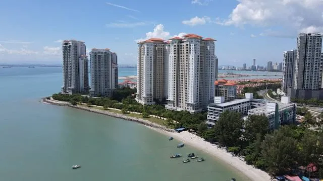 Tanjung Tokong Public Beach