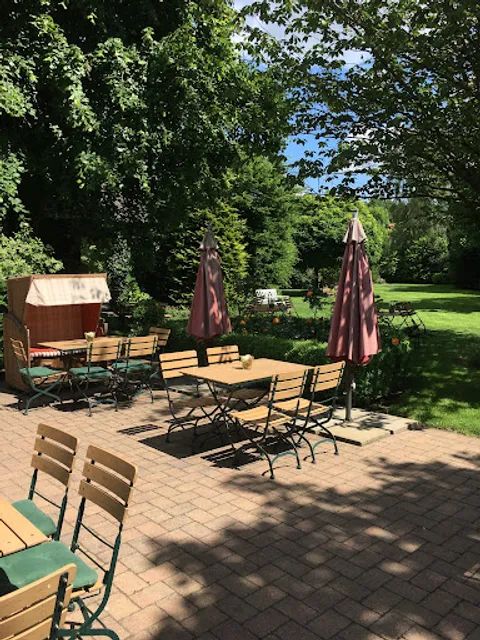 DAHMS Kaffeehaus & Gartencafé