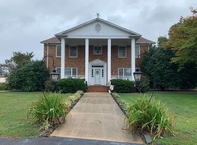 Home Place Bed & Breakfast