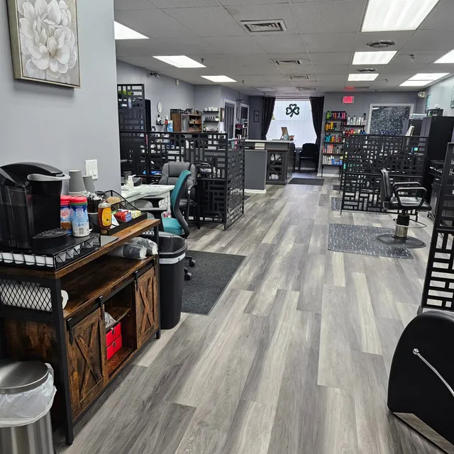 SPRITZ Hair and Nails LLC