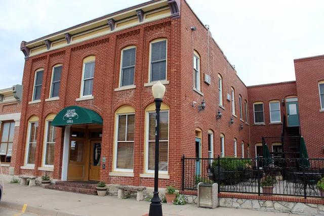 Grand Central Hotel & Grill