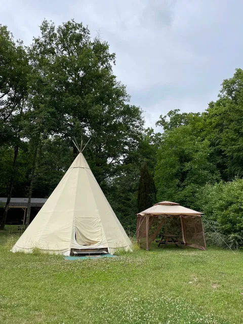 MesHutes (Port Nemours)