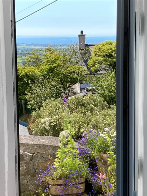 Arallt Holiday Cottage