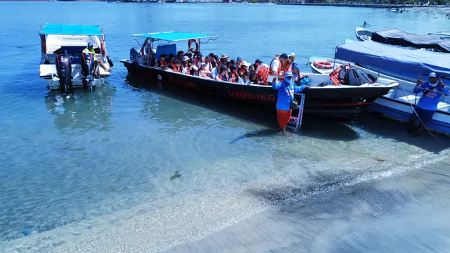 Lanchas al Tayrona Chez Boaz