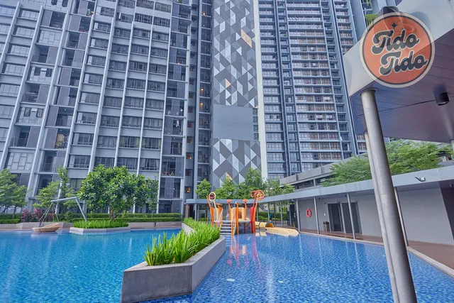 Millerz Square by Tido Tido