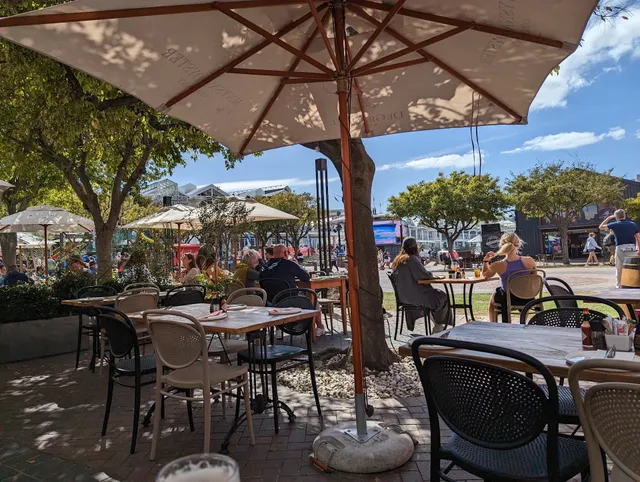 Knysna Oyster Company - V&A Waterfront Cape Town