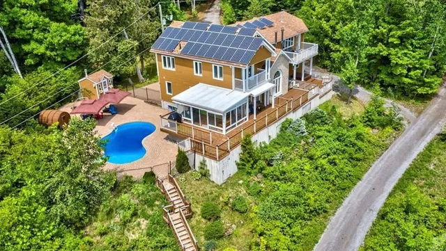 TRAILHEAD LAKE HOUSE