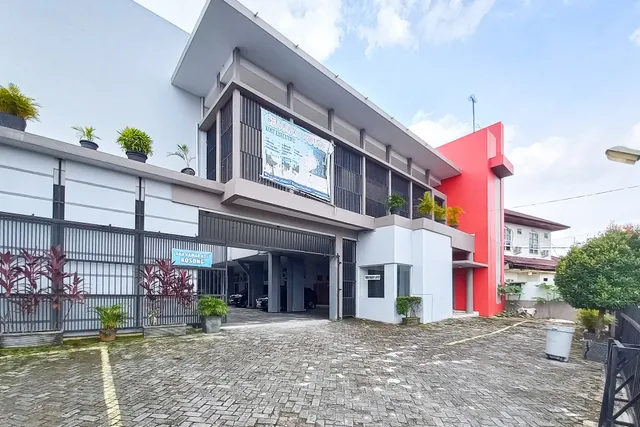 Cemara House Syariah RedPartner