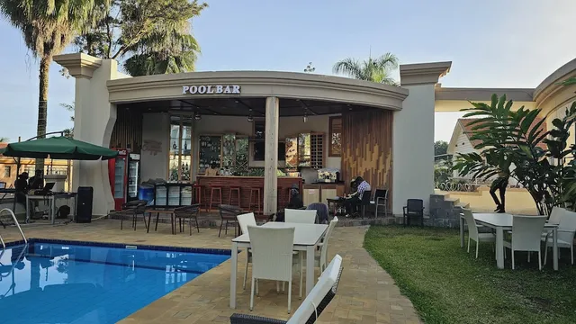 Grik Hotel - Entebbe