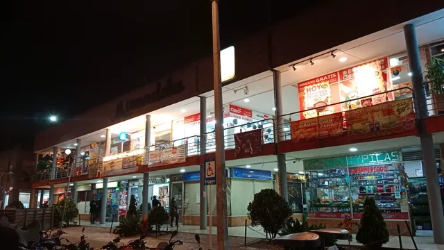 Mirandela Plaza Mall