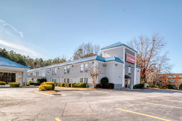 Econo Lodge Raleigh near Walnut Creek Amphitheatre