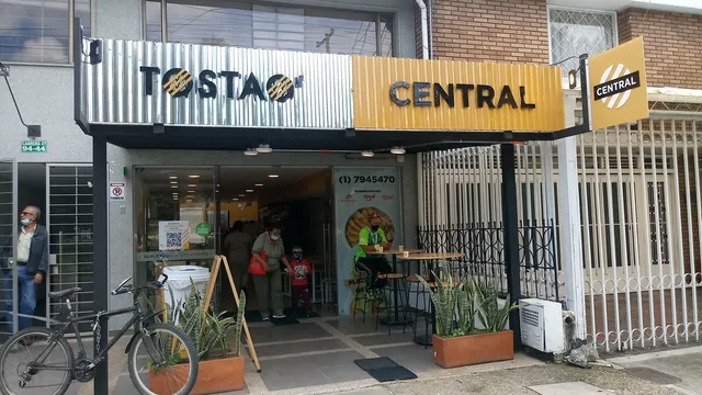 TOSTAO' Café & pan / Castellana Carrera 47