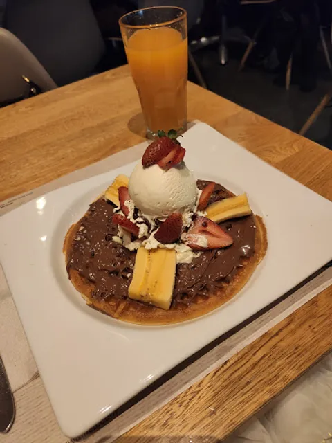 Crepes & Waffles Calle 83-Zona T