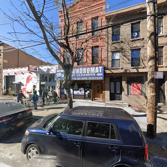 World Famous Seafood And Lobster Rolls