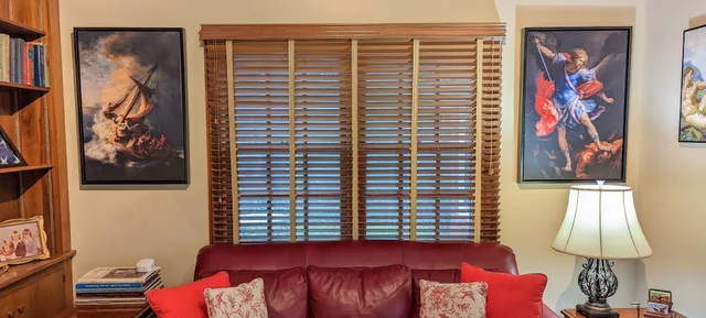 Frame House Gallery & Gifts