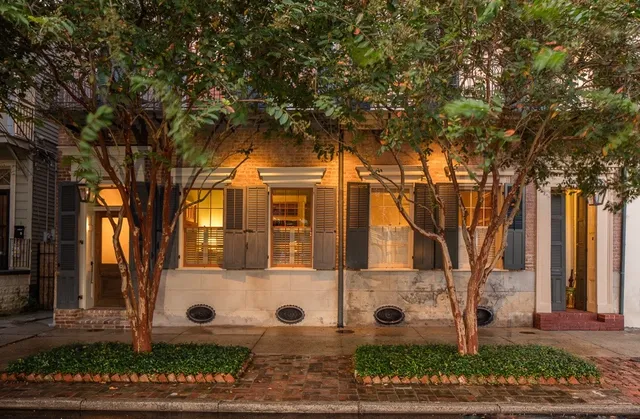 Monrose Row Bed and Breakfast