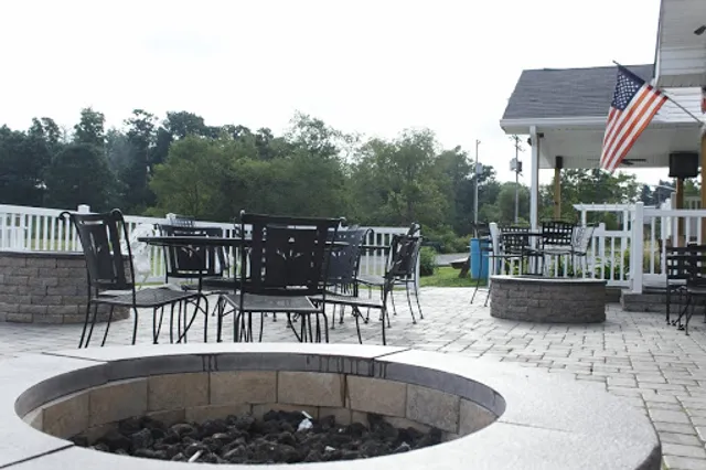 Field house Restaurant